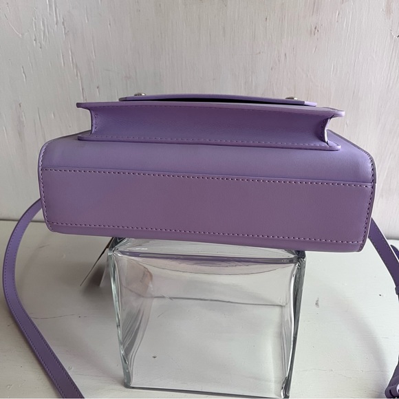 🔴SOLD🔴 BURBERRY Mini Leather Pocket Bag- Soft Violet - Picture 10 of 16